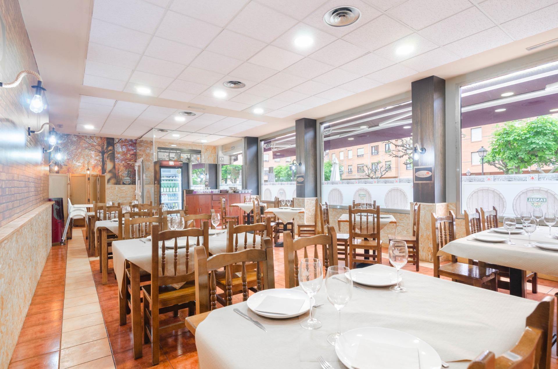 Negocios-Venta-Oviedo-1833082-Foto-2