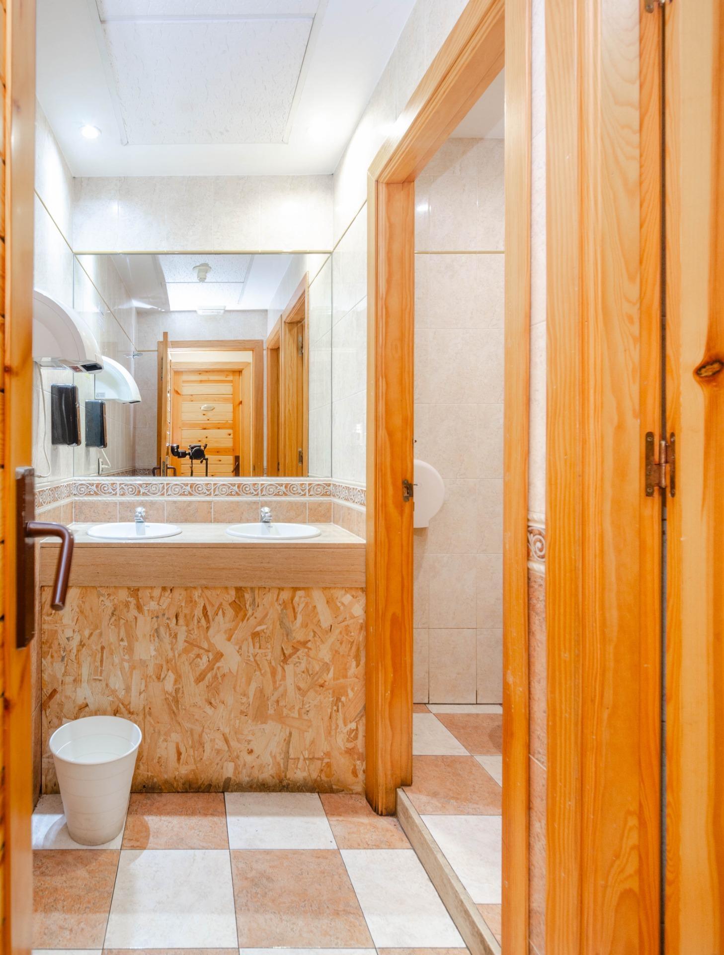 Negocios-Venta-Oviedo-1833082-Foto-18