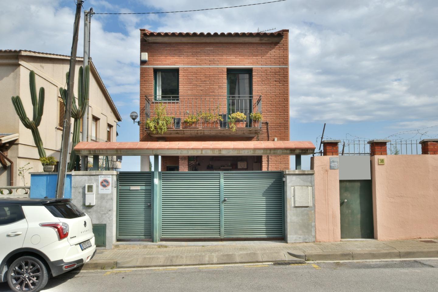 Casas o chalets-Venta-Santa Coloma de Gramanet-1723360-Foto-2