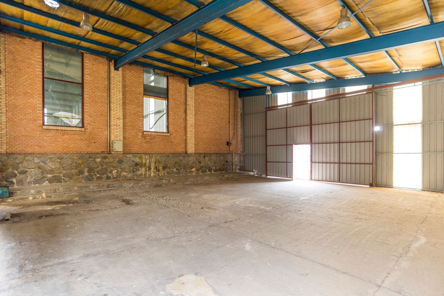Naves-Venta-OlÃ­as del Rey-1655056-Foto-7