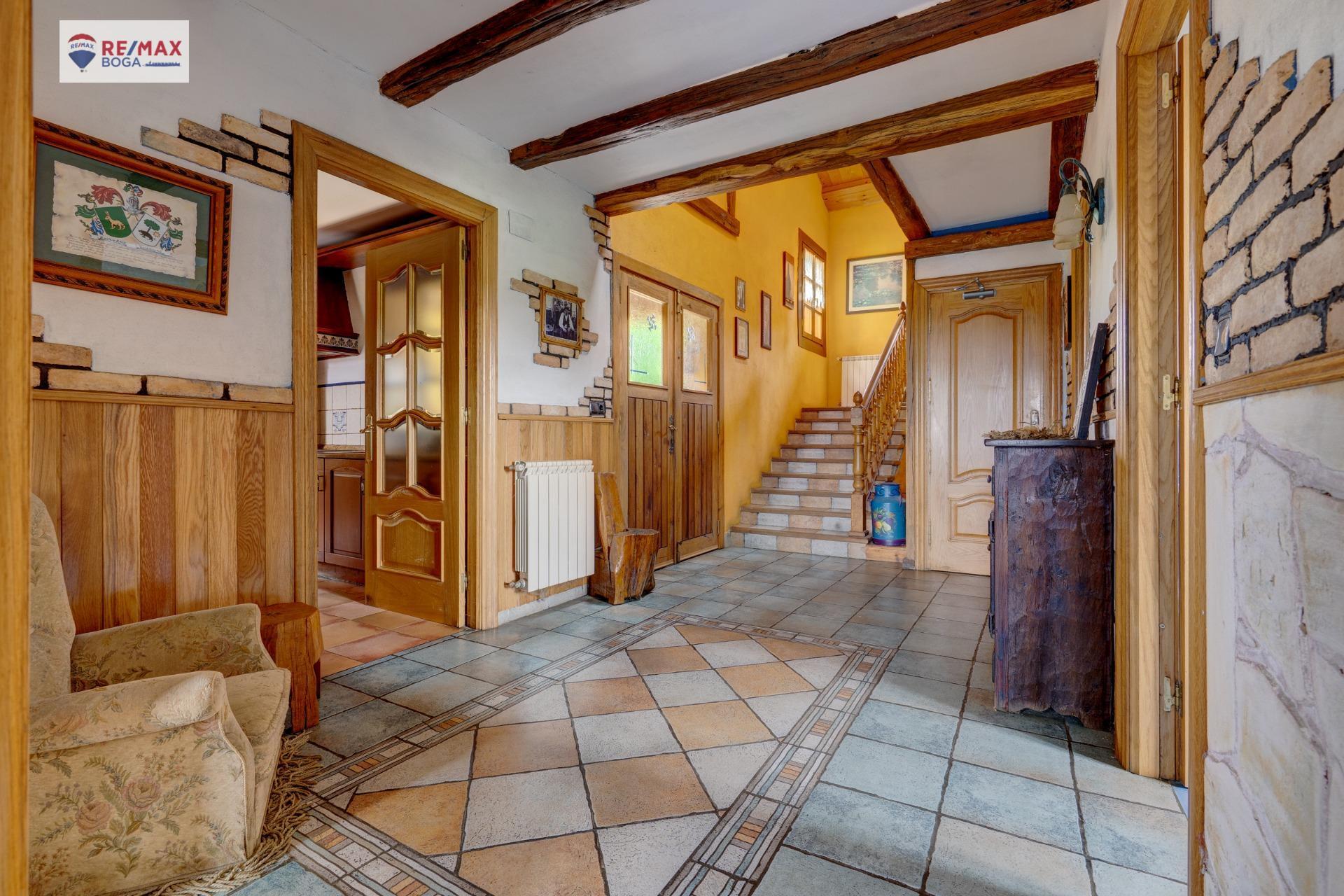CASA FAMILIAR INDEPENDIENTE, EN ARAMAIO-ALAVA