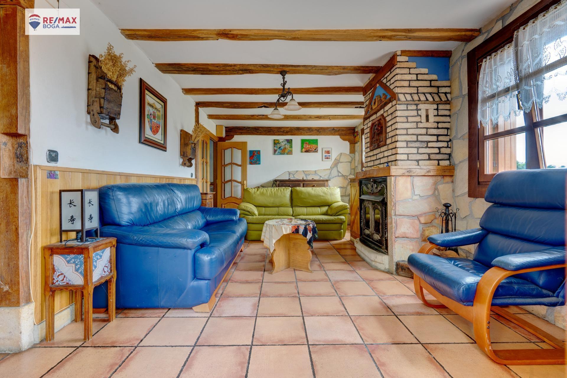 CASA FAMILIAR INDEPENDIENTE, EN ARAMAIO-ALAVA