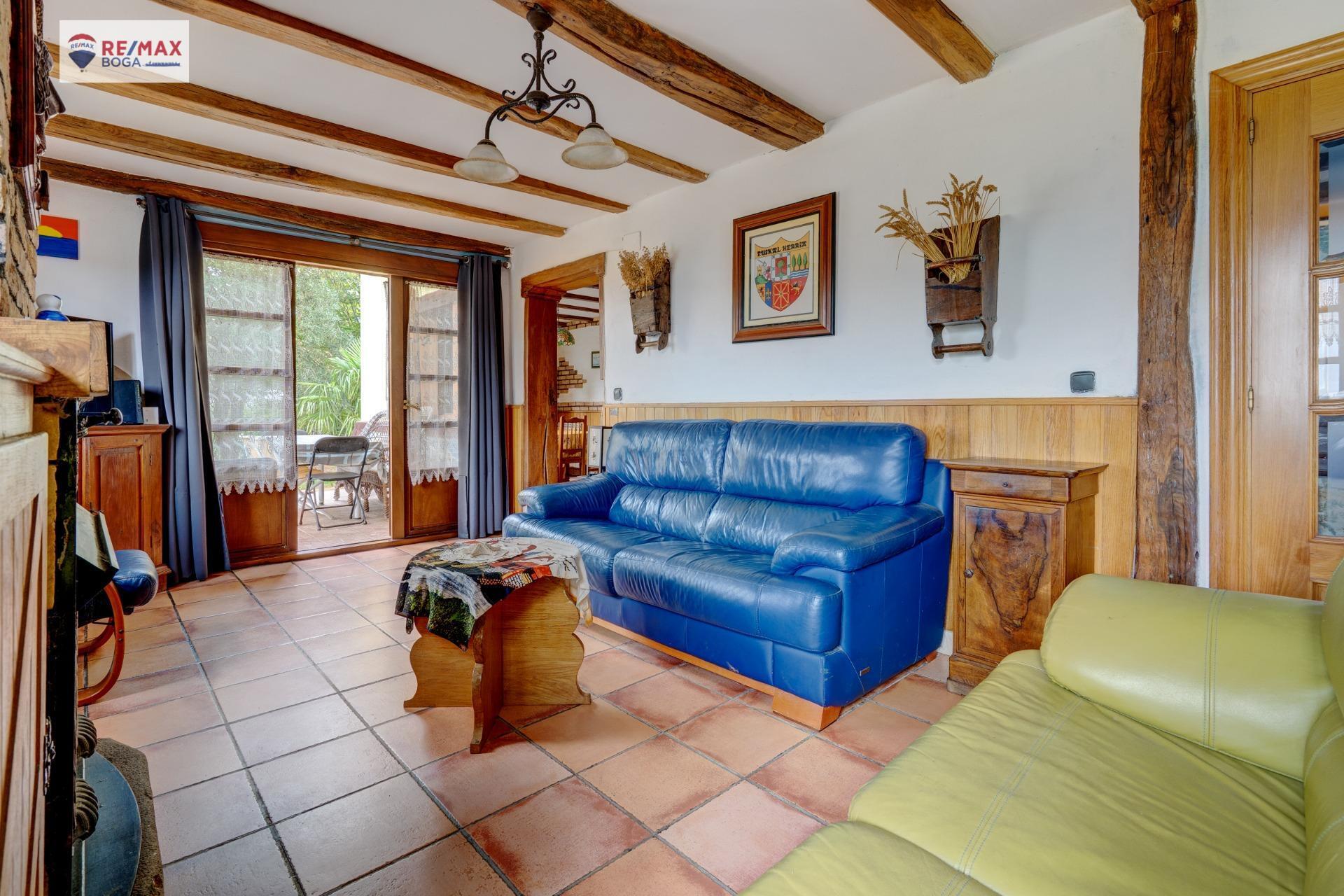 CASA FAMILIAR INDEPENDIENTE, EN ARAMAIO-ALAVA
