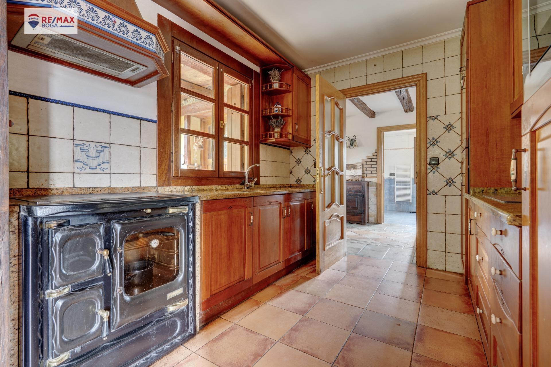 CASA FAMILIAR INDEPENDIENTE, EN ARAMAIO-ALAVA