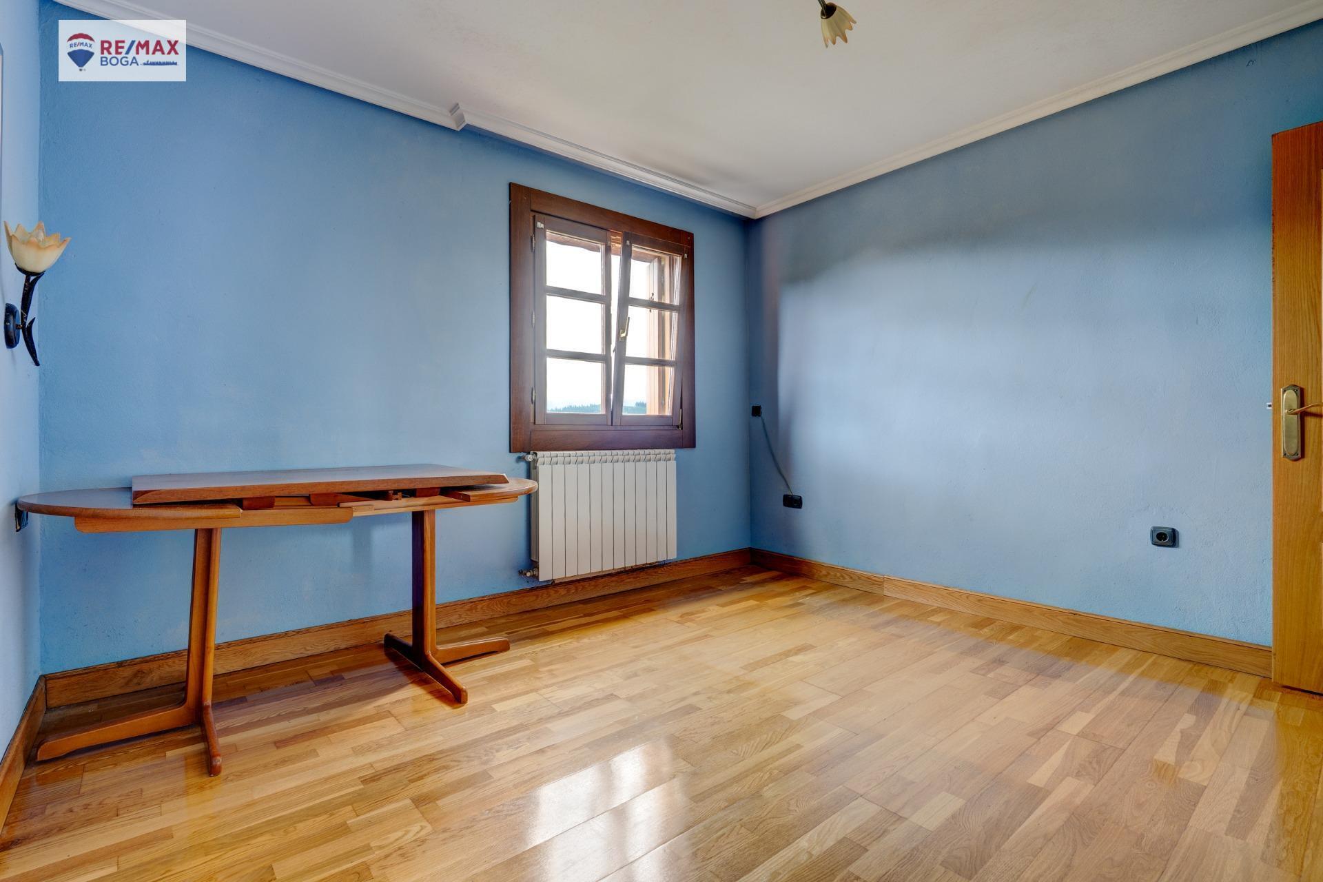 CASA FAMILIAR INDEPENDIENTE, EN ARAMAIO-ALAVA