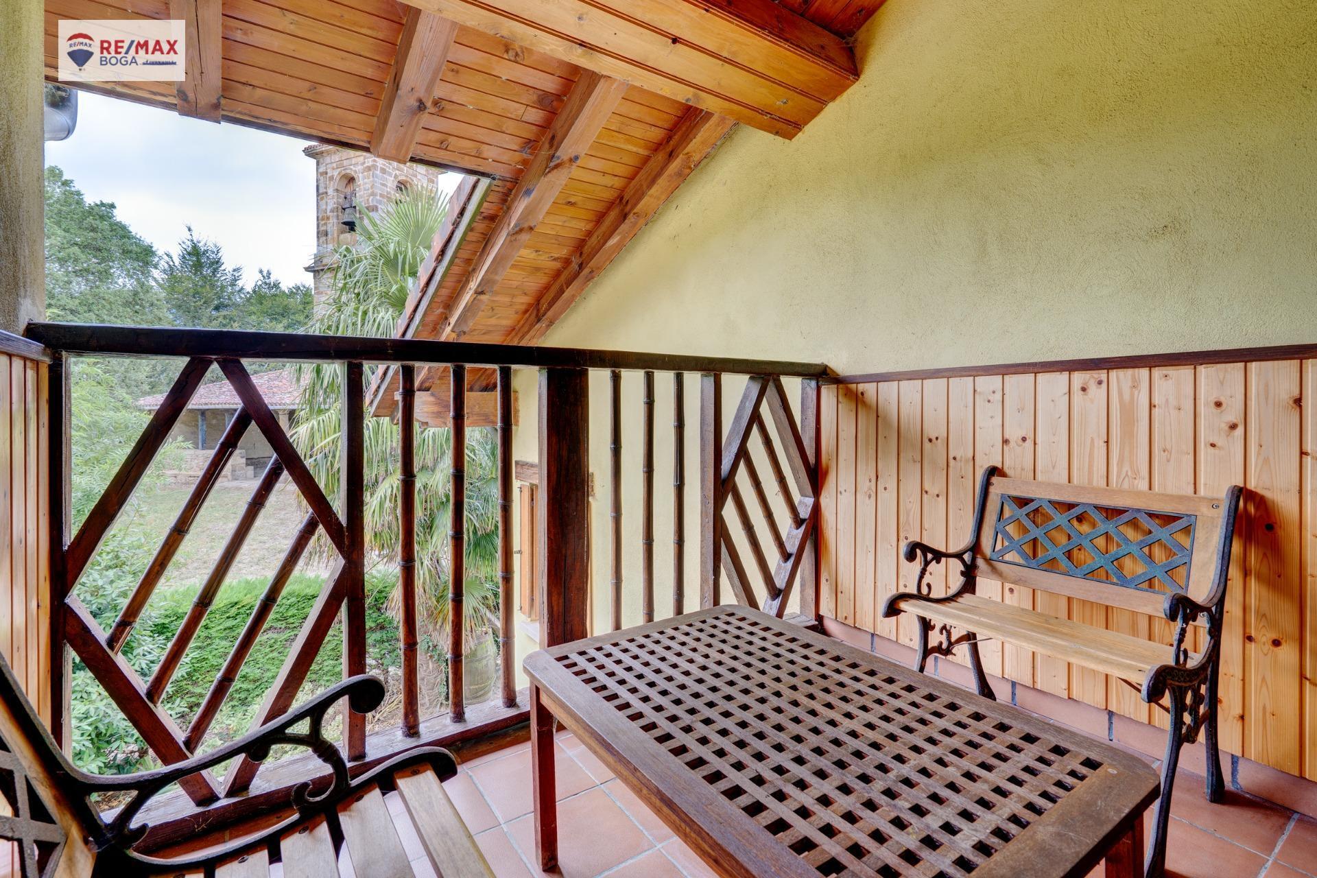 CASA FAMILIAR INDEPENDIENTE, EN ARAMAIO-ALAVA