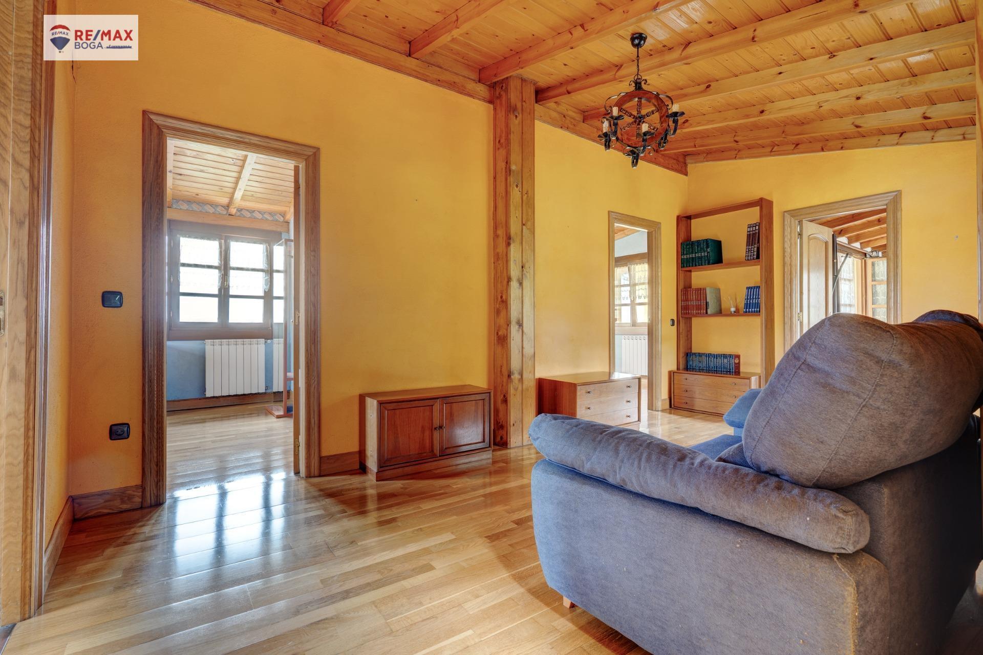 CASA FAMILIAR INDEPENDIENTE, EN ARAMAIO-ALAVA
