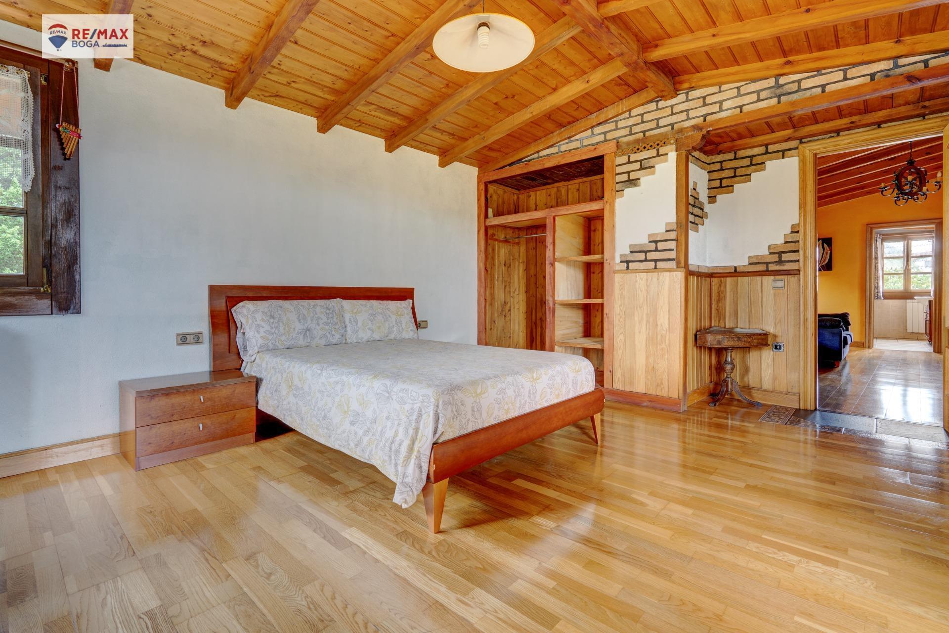 CASA FAMILIAR INDEPENDIENTE, EN ARAMAIO-ALAVA