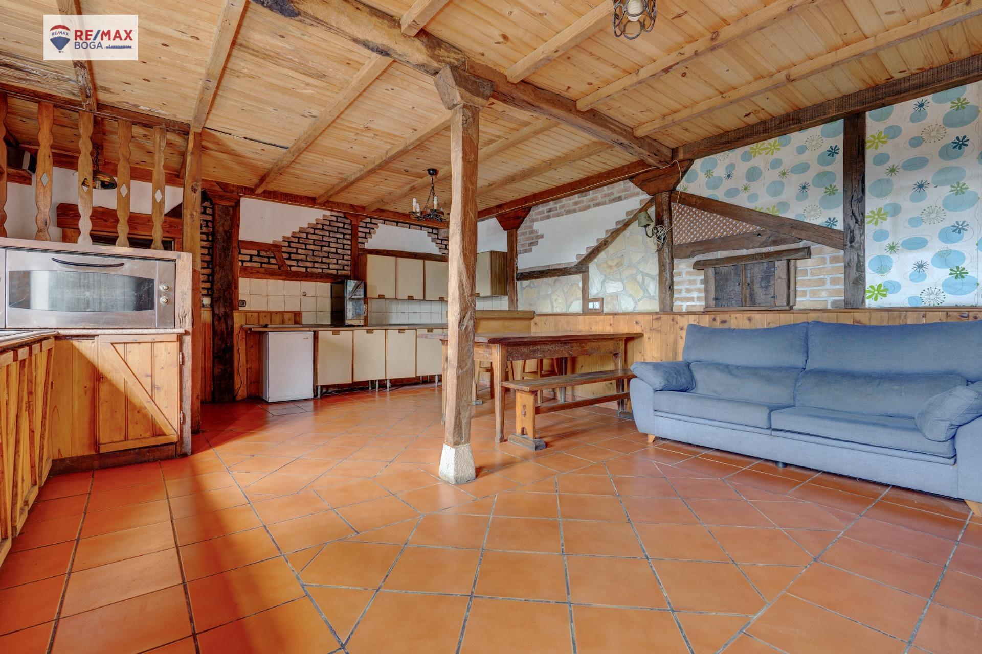 CASA FAMILIAR INDEPENDIENTE, EN ARAMAIO-ALAVA