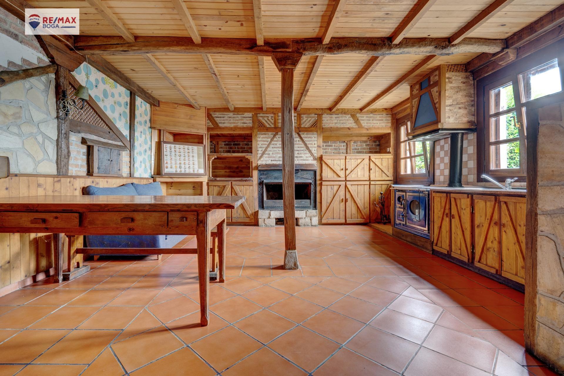 CASA FAMILIAR INDEPENDIENTE, EN ARAMAIO-ALAVA
