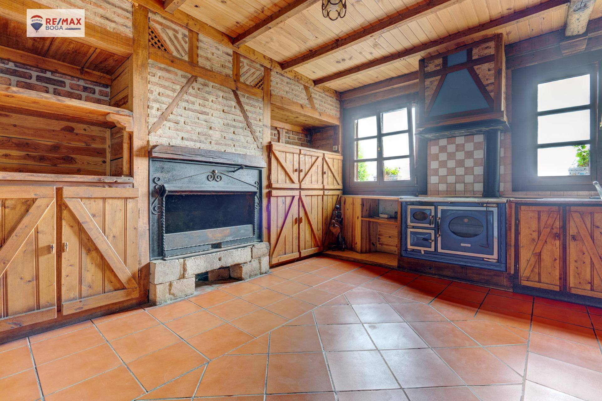 CASA FAMILIAR INDEPENDIENTE, EN ARAMAIO-ALAVA