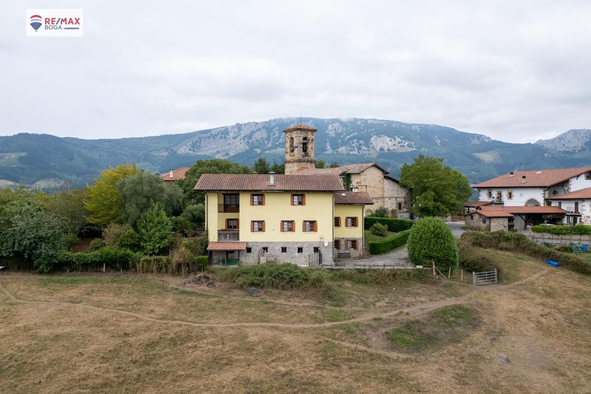 CASA FAMILIAR INDEPENDIENTE, EN ARAMAIO-ALAVA