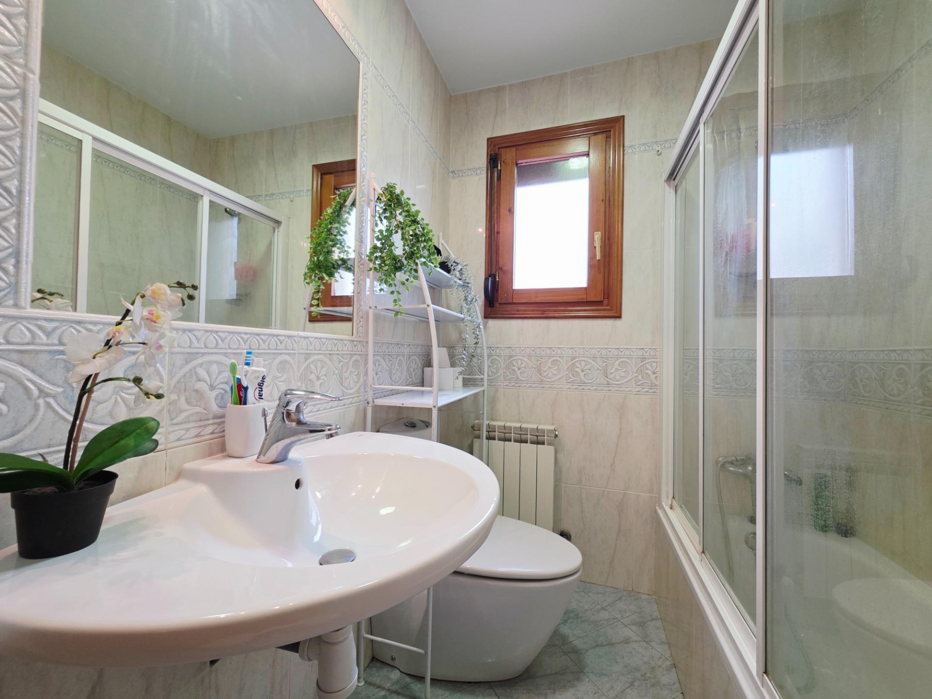 Pisos-Venta-SabiÃ±Ã¡nigo-1834506-Foto-12