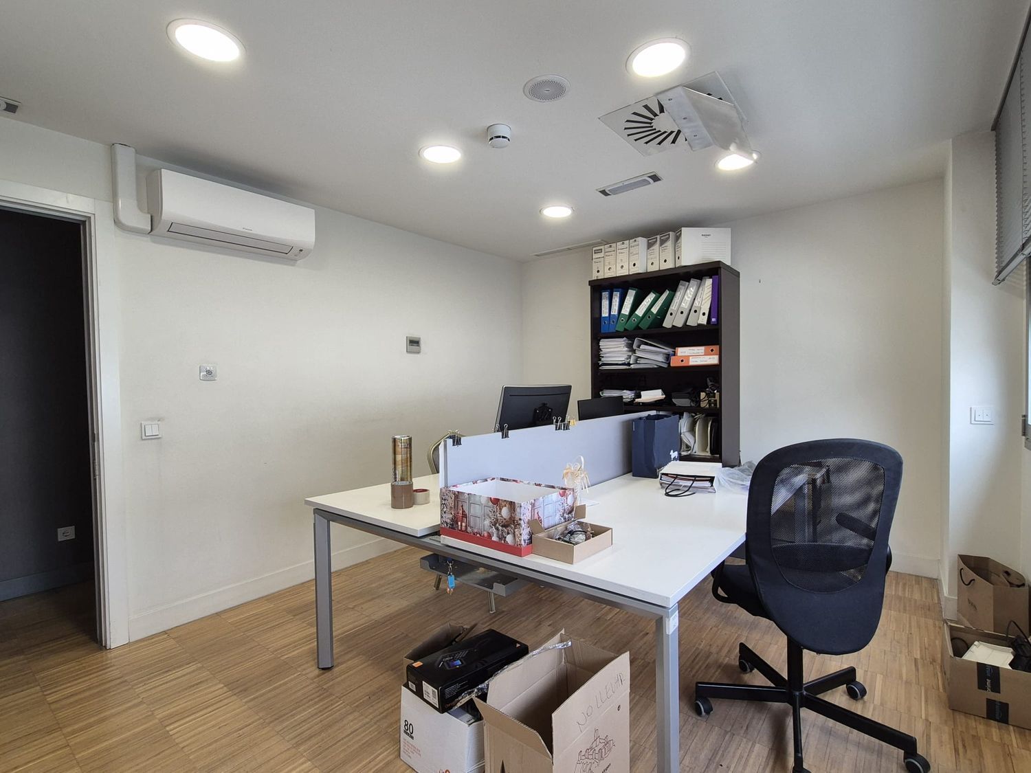 Oficinas-Alquiler-Villaviciosa de OdÃ³n-1835002-Foto-20