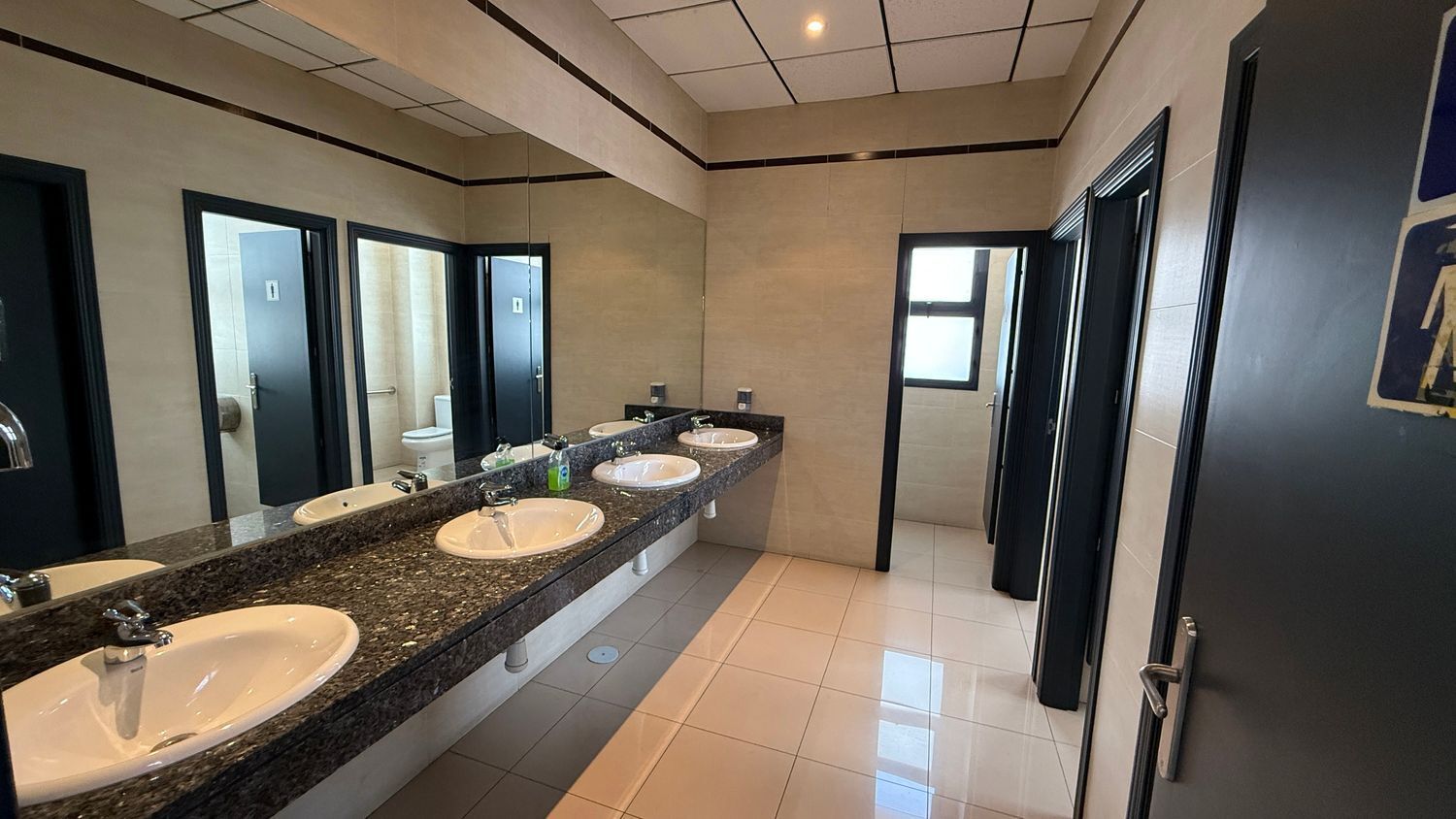 Naves-Alquiler-Villaviciosa de OdÃ³n-1745076-Foto-14