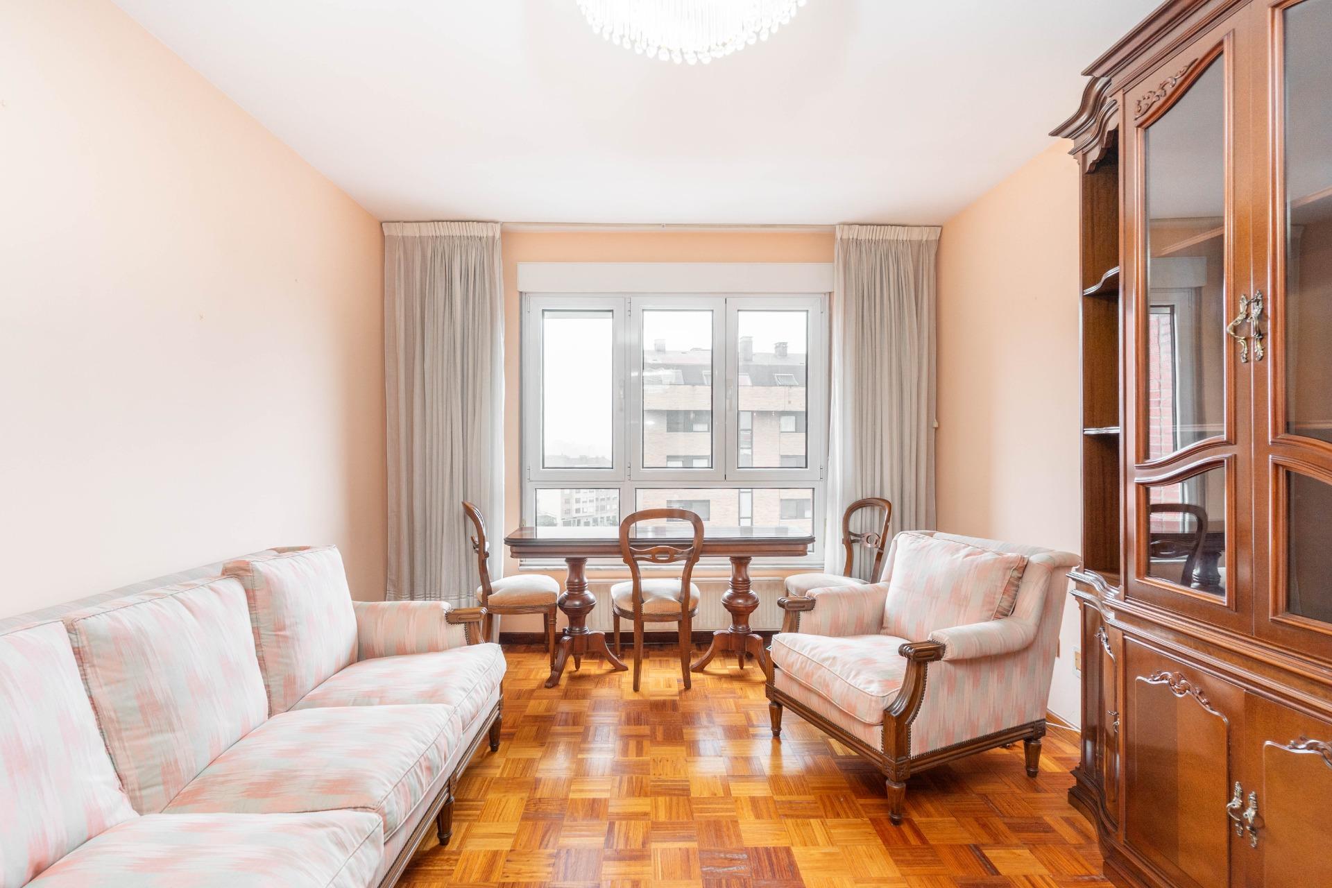 Pisos-Venta-Oviedo-1835350-Foto-3