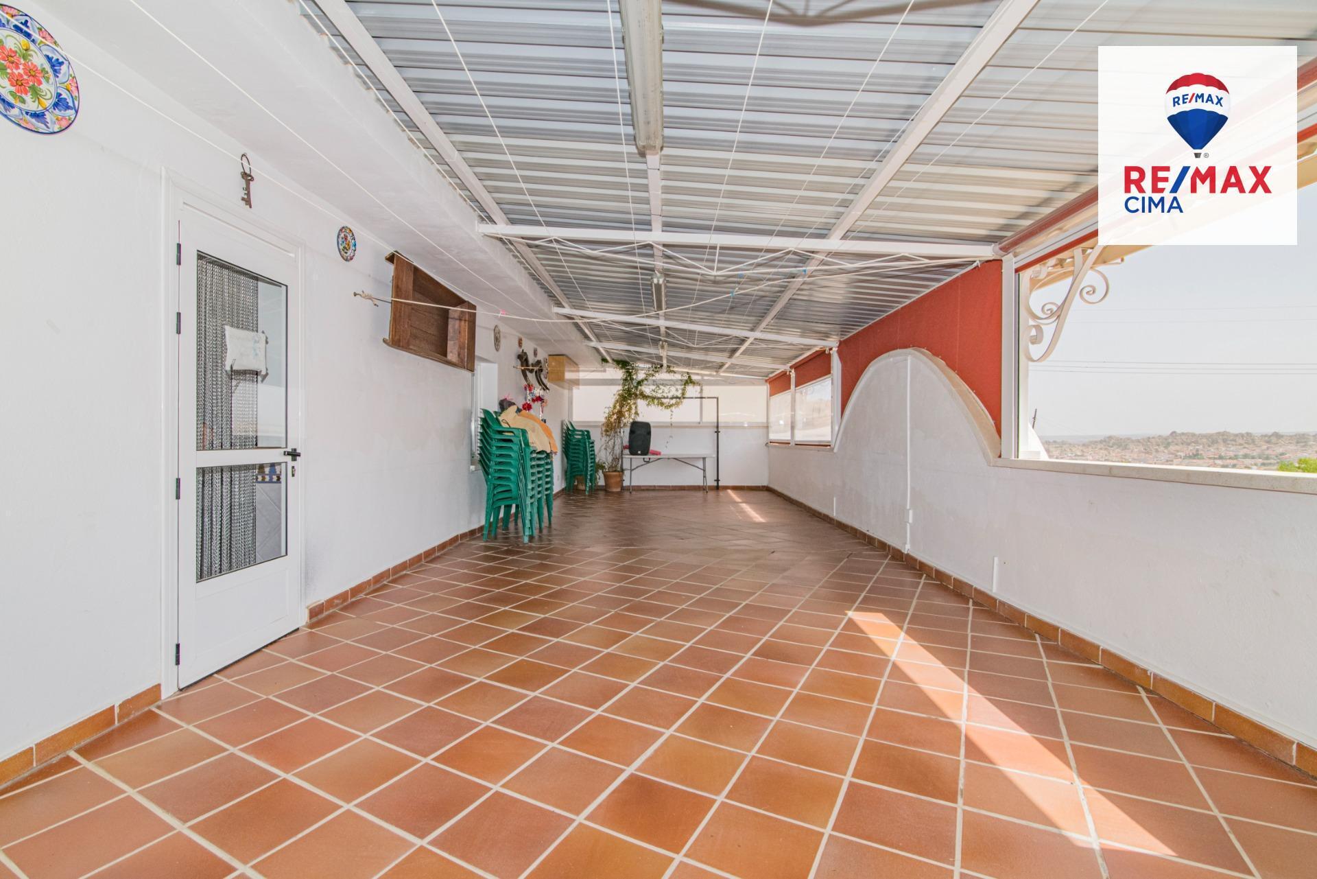 Edificios-Venta-Cortes y Graena-1395070-Foto-65
