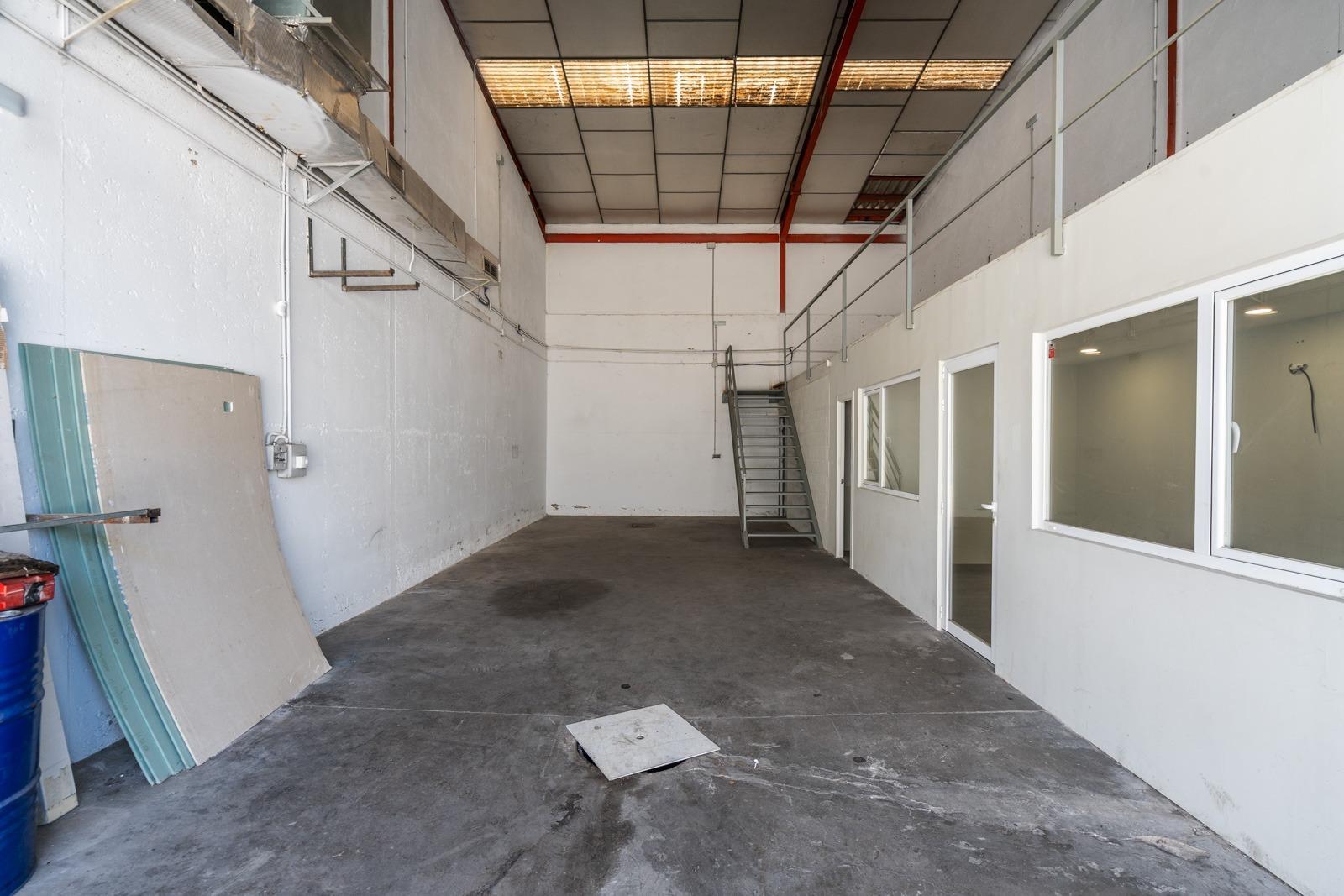 Naves-Venta-Coslada-1706946-Foto-18