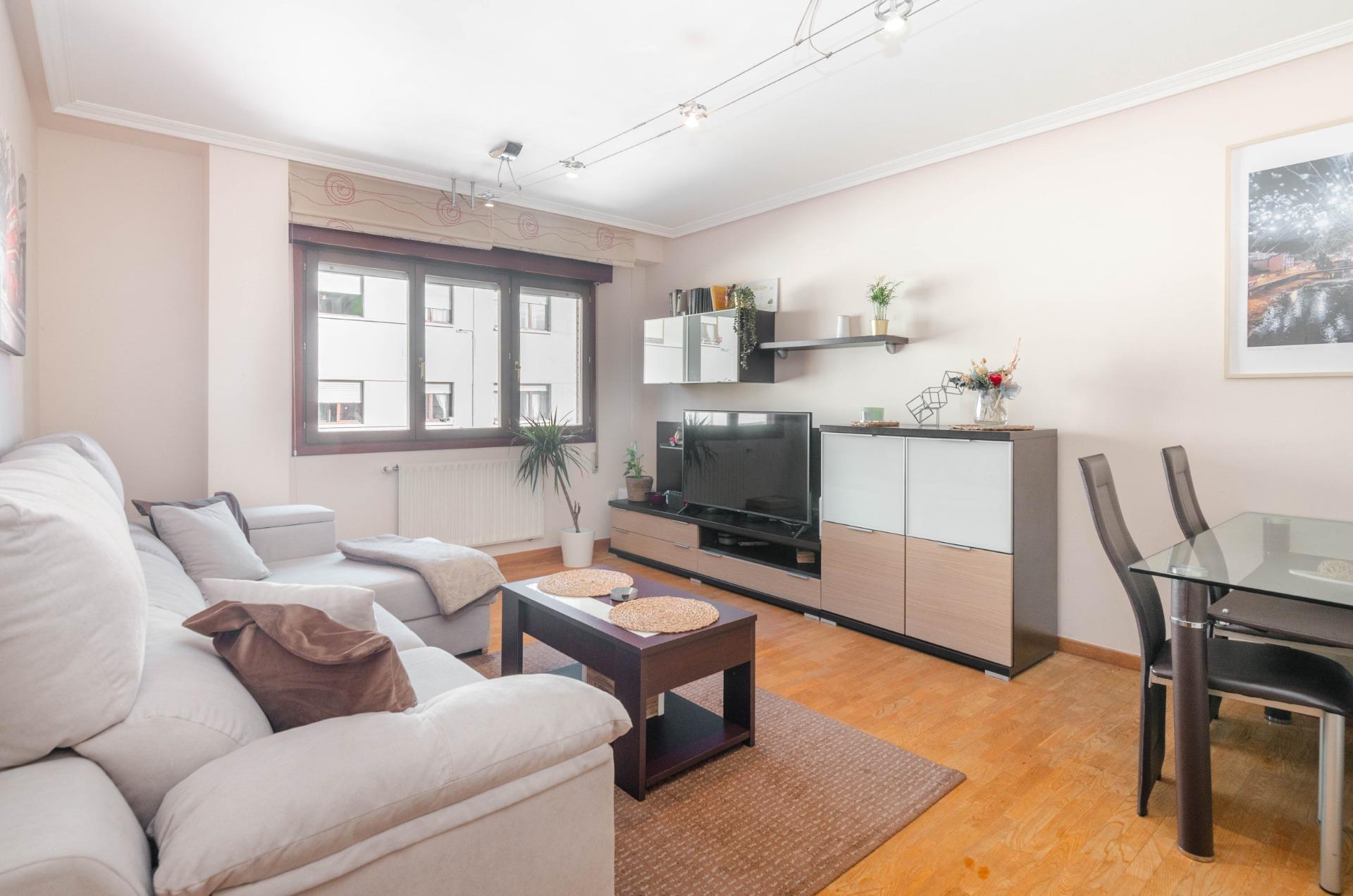 Pisos-Venta-Oviedo-1836860-Foto-2