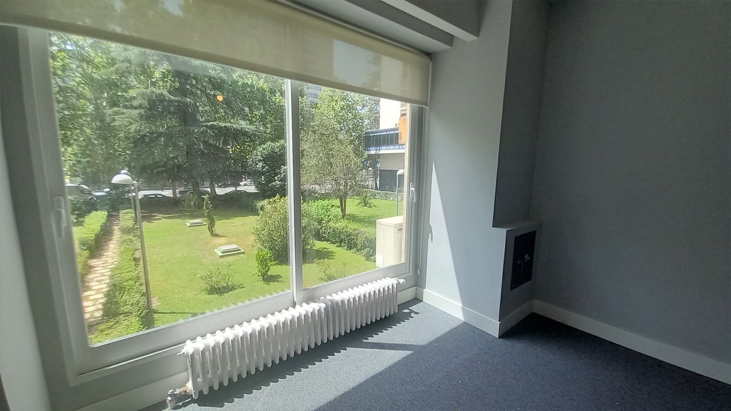 Oficina en alquiler  calle de Alberto Alcocer, Madrid  1/1