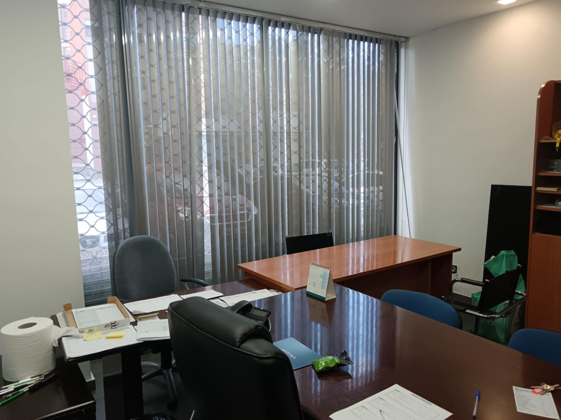 Local 130 m²  con posibilidad de reconvertir en vivienda, ideal para estudiantes
