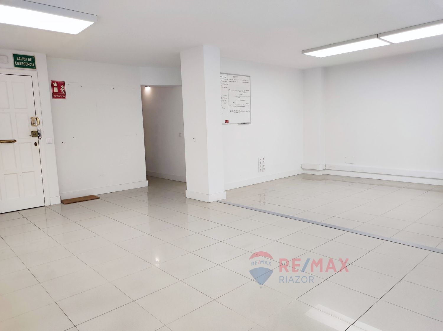 Oficina en alquiler  calle Novoa Santos, A Coruña, La Coruña  5/20