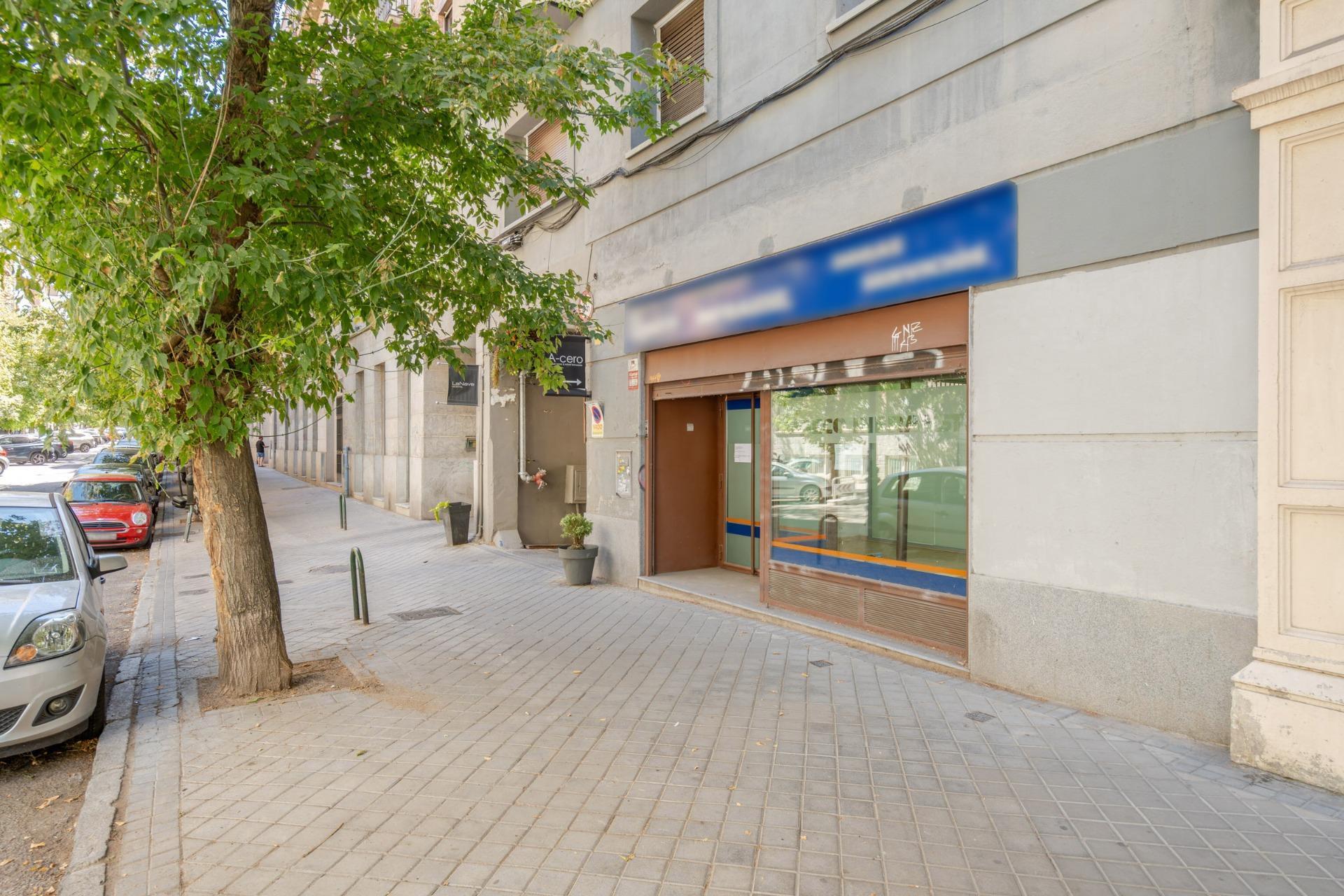 Oficina en venta  calle CADARSO, Madrid  1/34