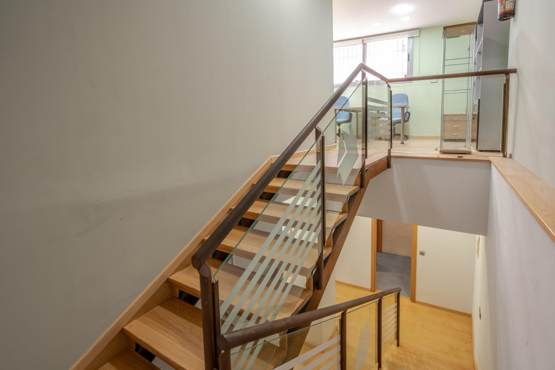 Oficina en venta  calle CADARSO, Madrid  11/34