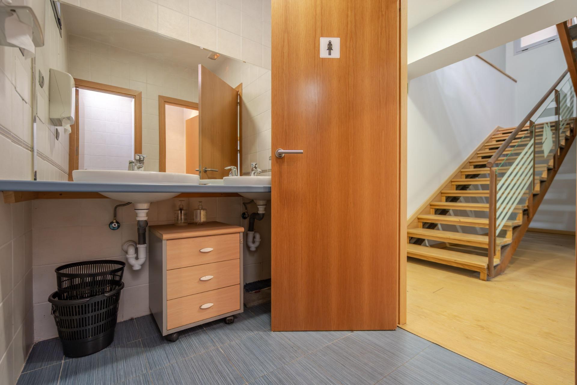 Oficina en venta  calle CADARSO, Madrid  23/34