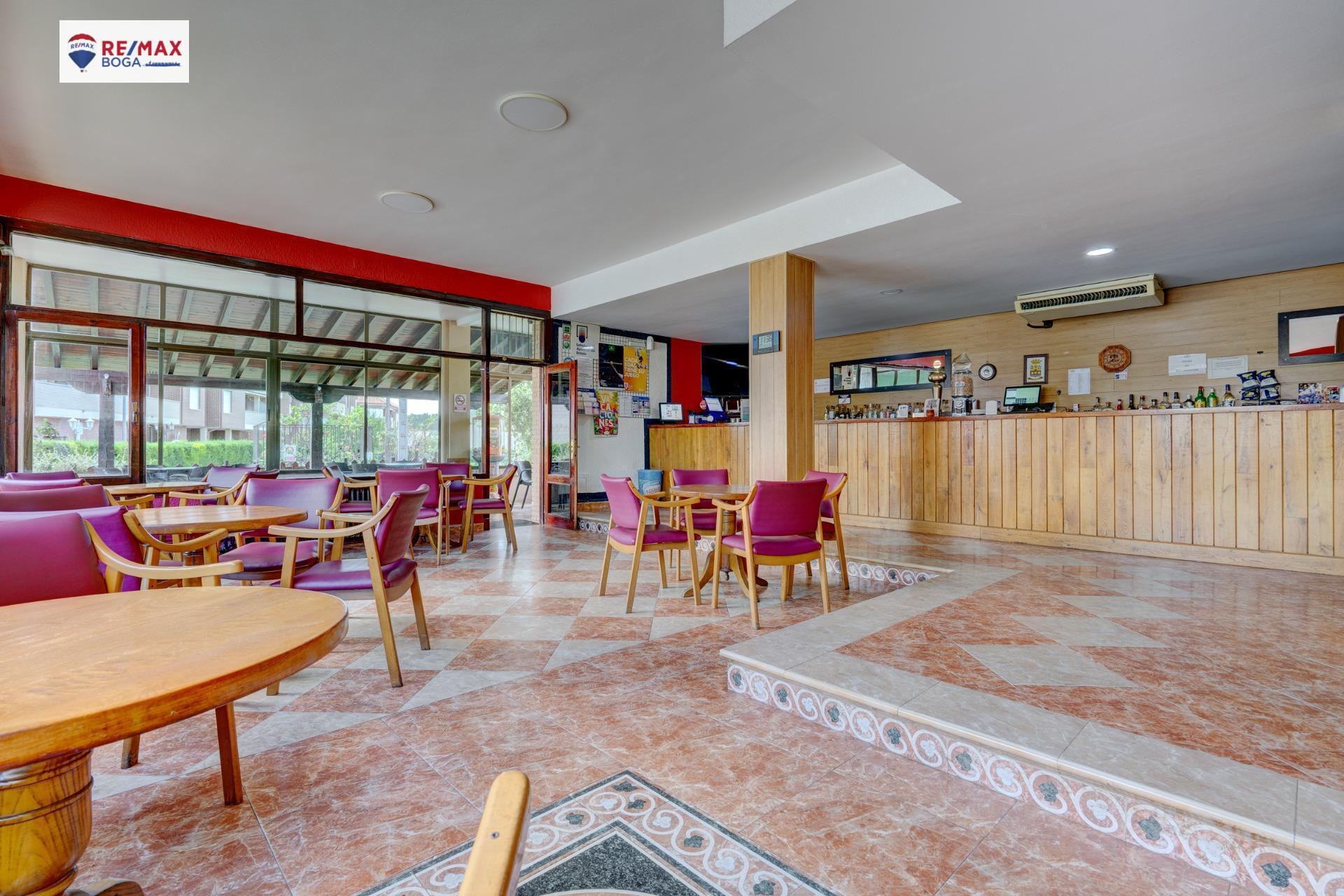 HOSTAL-RESTAURANTE en CUZCURRITA DE RÍO TIRÓN (LA RIOJA)-  EN FUNCIONAMIENTO.