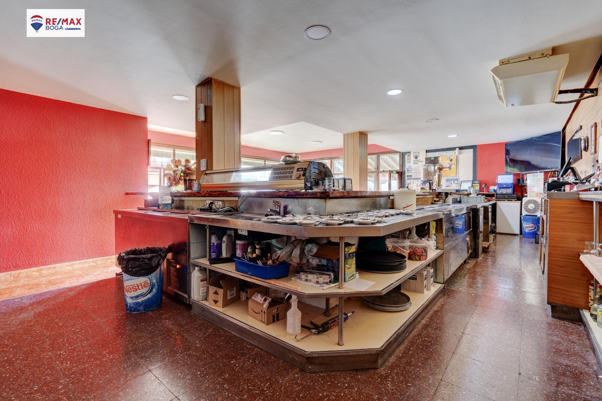HOSTAL-RESTAURANTE en CUZCURRITA DE RÍO TIRÓN (LA RIOJA)-  EN FUNCIONAMIENTO.