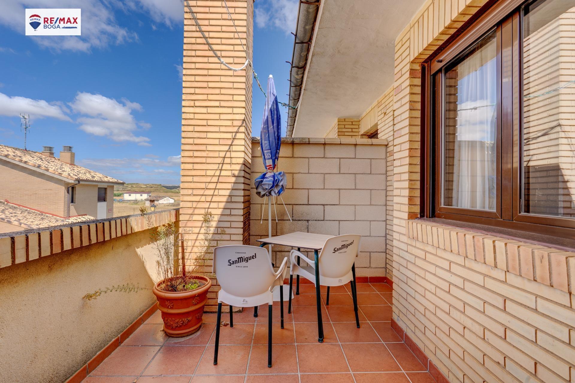 HOSTAL-RESTAURANTE en CUZCURRITA DE RÍO TIRÓN (LA RIOJA)-  EN FUNCIONAMIENTO.