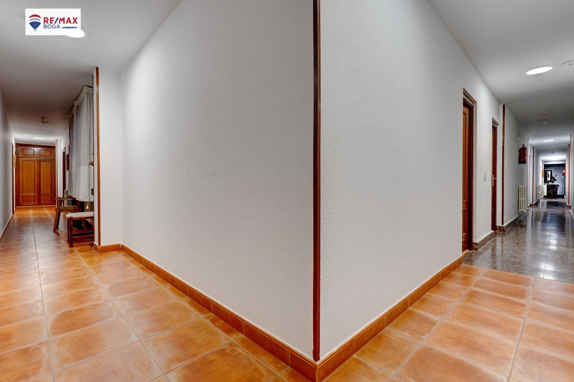 HOSTAL-RESTAURANTE en CUZCURRITA DE RÍO TIRÓN (LA RIOJA)-  EN FUNCIONAMIENTO.