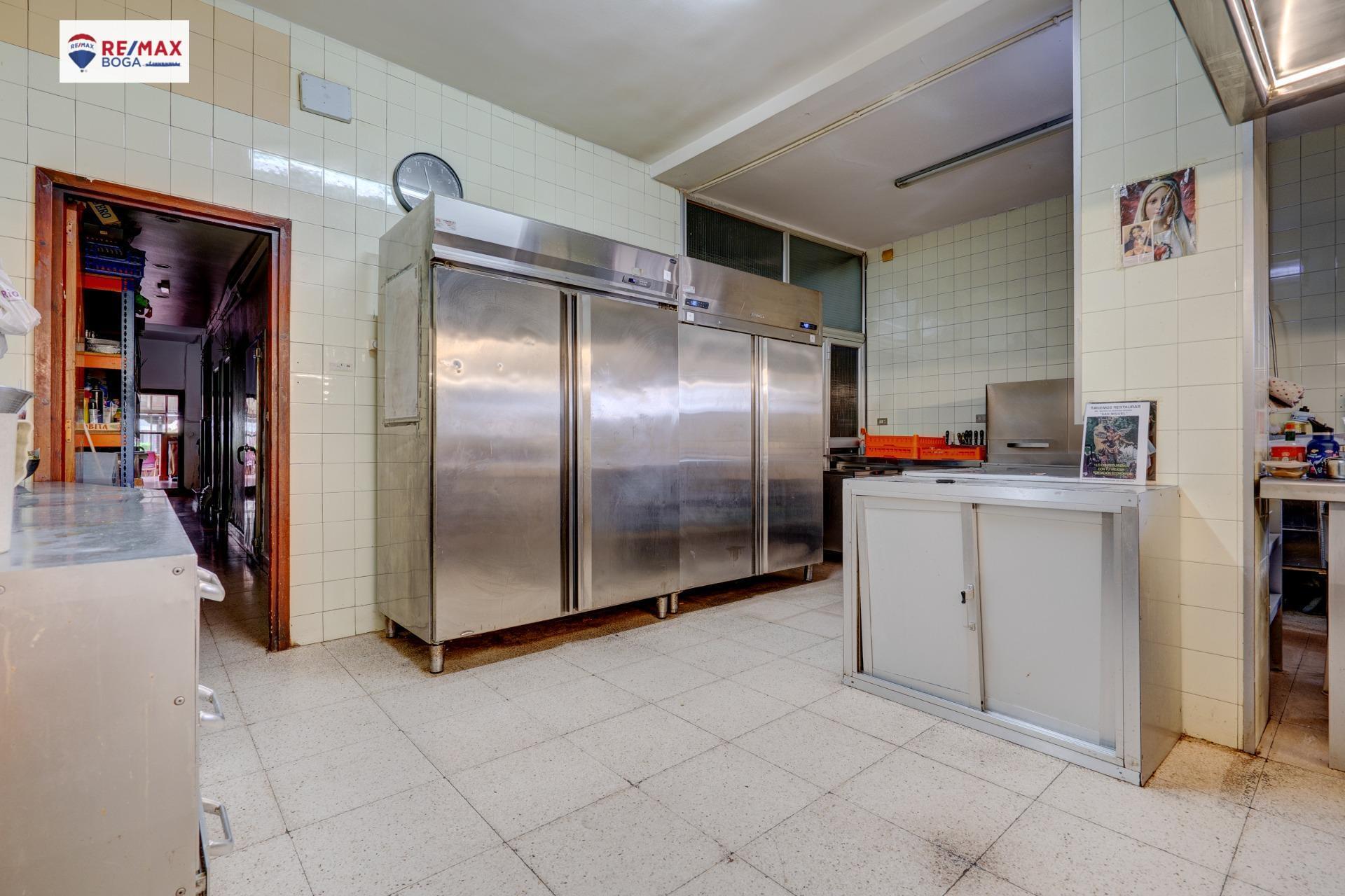 HOSTAL-RESTAURANTE en CUZCURRITA DE RÍO TIRÓN (LA RIOJA)-  EN FUNCIONAMIENTO.