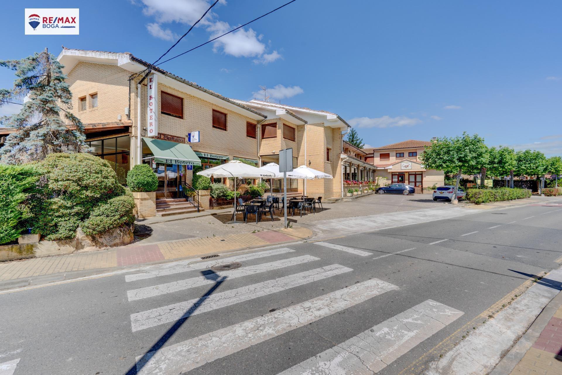 HOSTAL-RESTAURANTE en CUZCURRITA DE RÍO TIRÓN (LA RIOJA)-  EN FUNCIONAMIENTO.