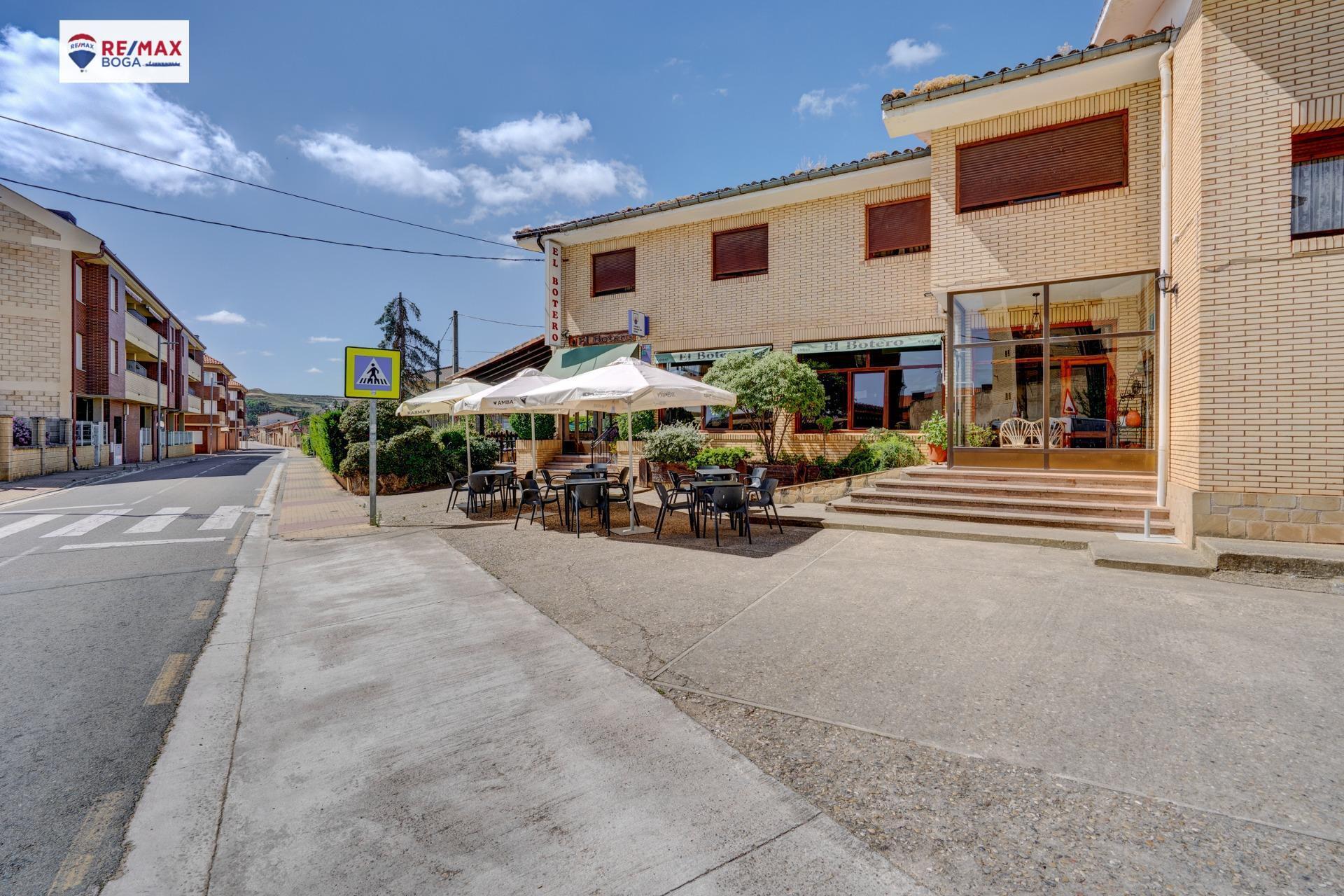 HOSTAL-RESTAURANTE en CUZCURRITA DE RÍO TIRÓN (LA RIOJA)-  EN FUNCIONAMIENTO.