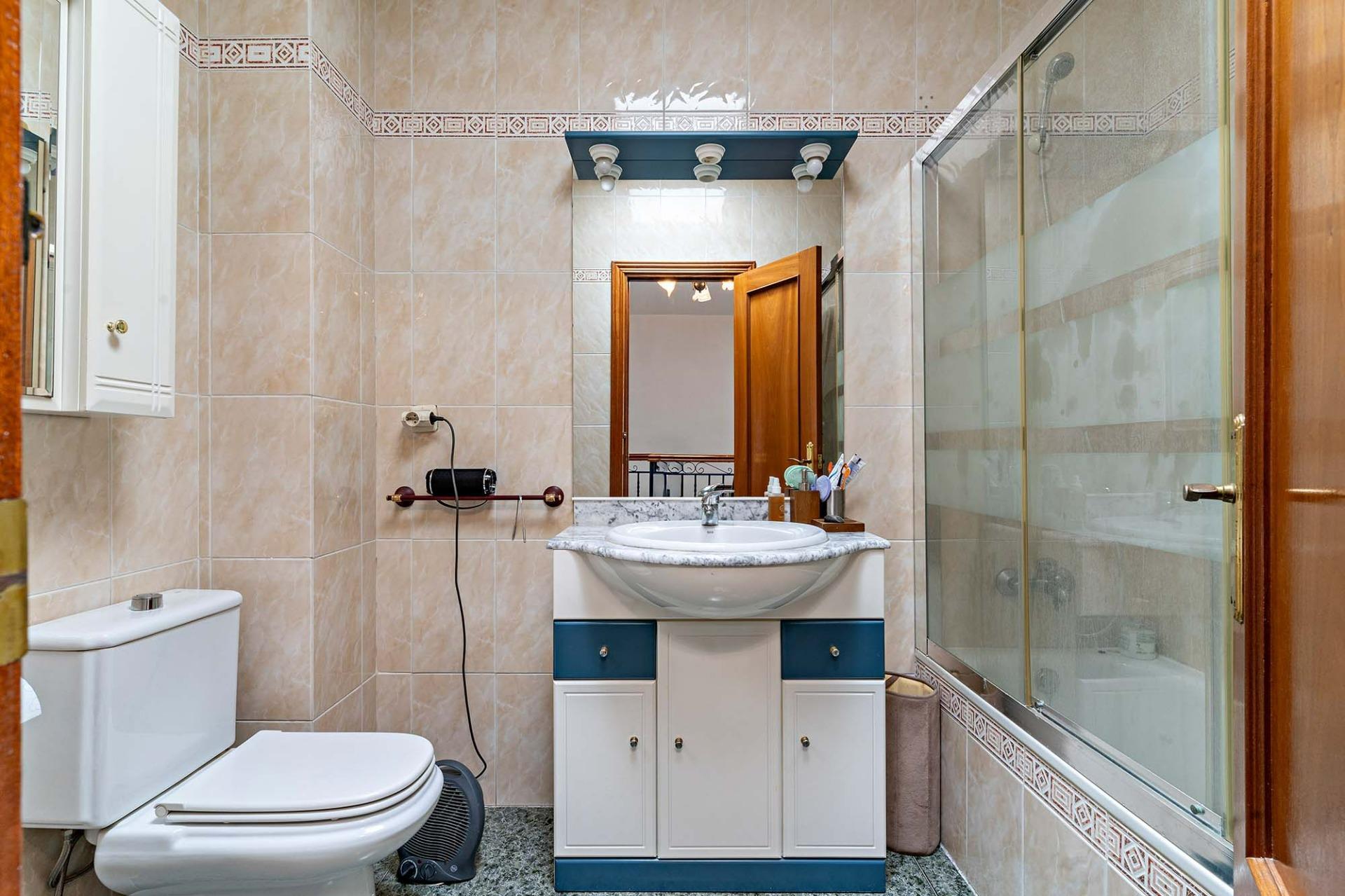 TRÍPLEX CON ALMACÉN DE 74 M2 EN PASEO LAS LOMAS DE EL EJIDO