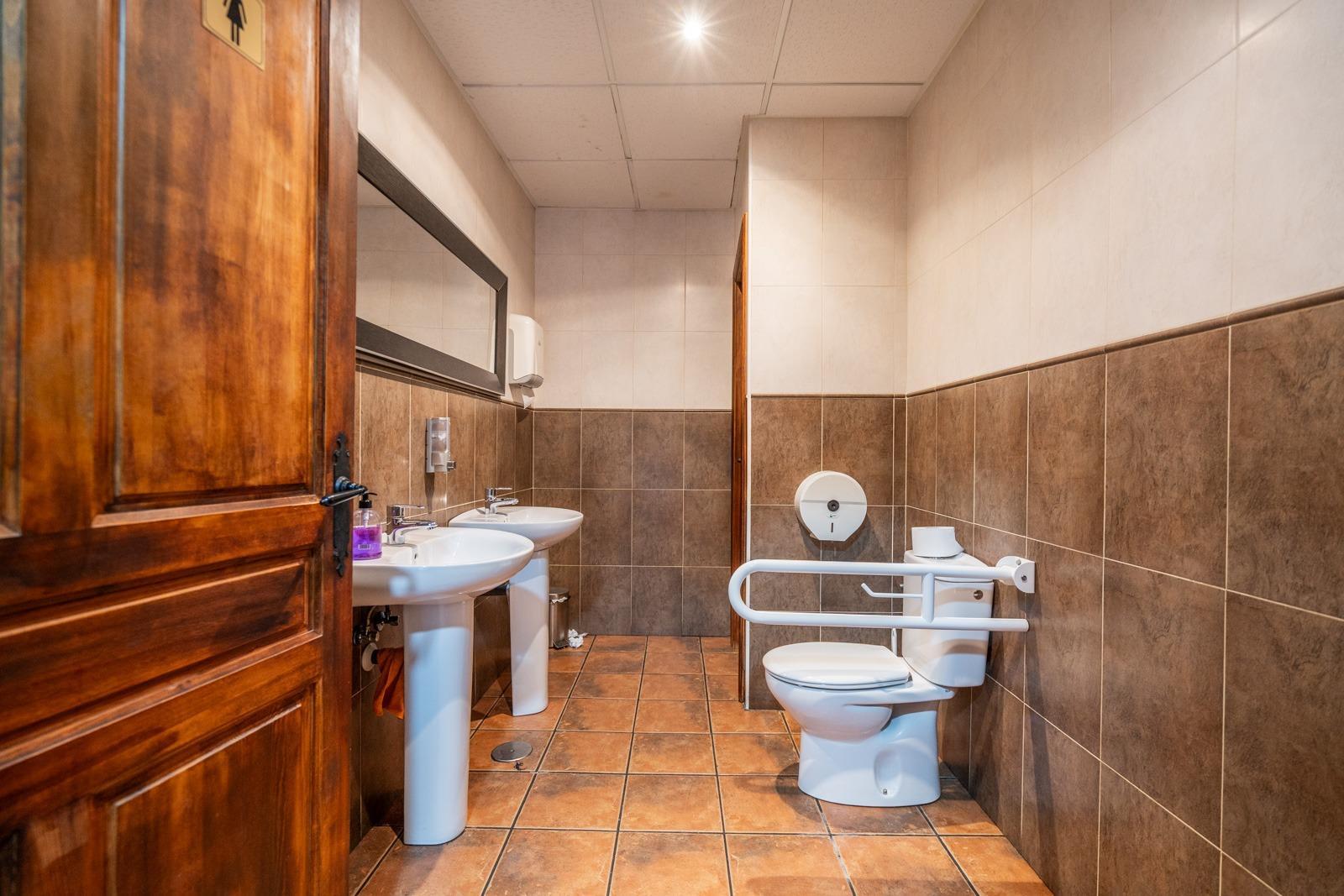 Naves-Venta-Meco-1728168-Foto-25
