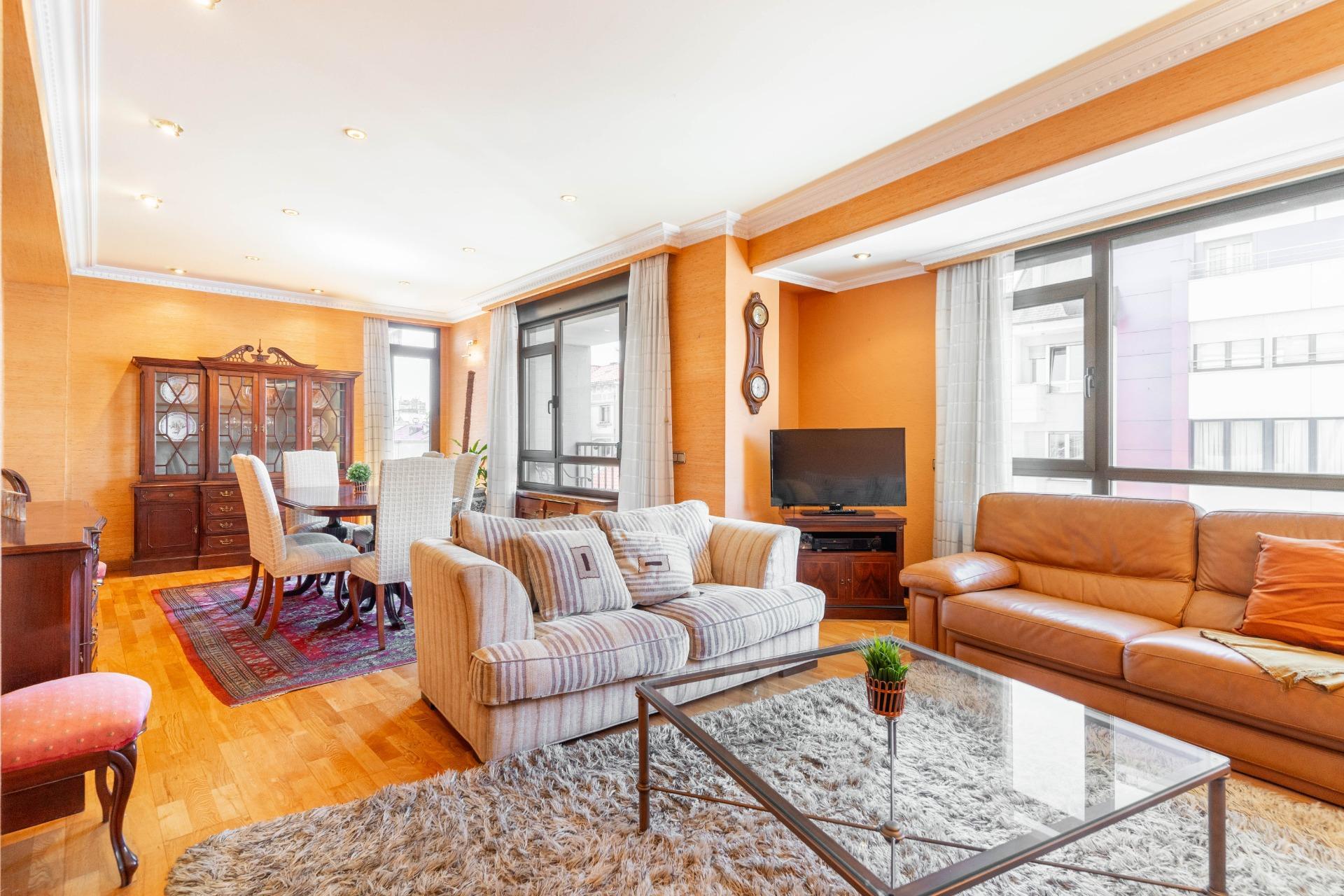 Pisos-Venta-Oviedo-1414465-Foto-2