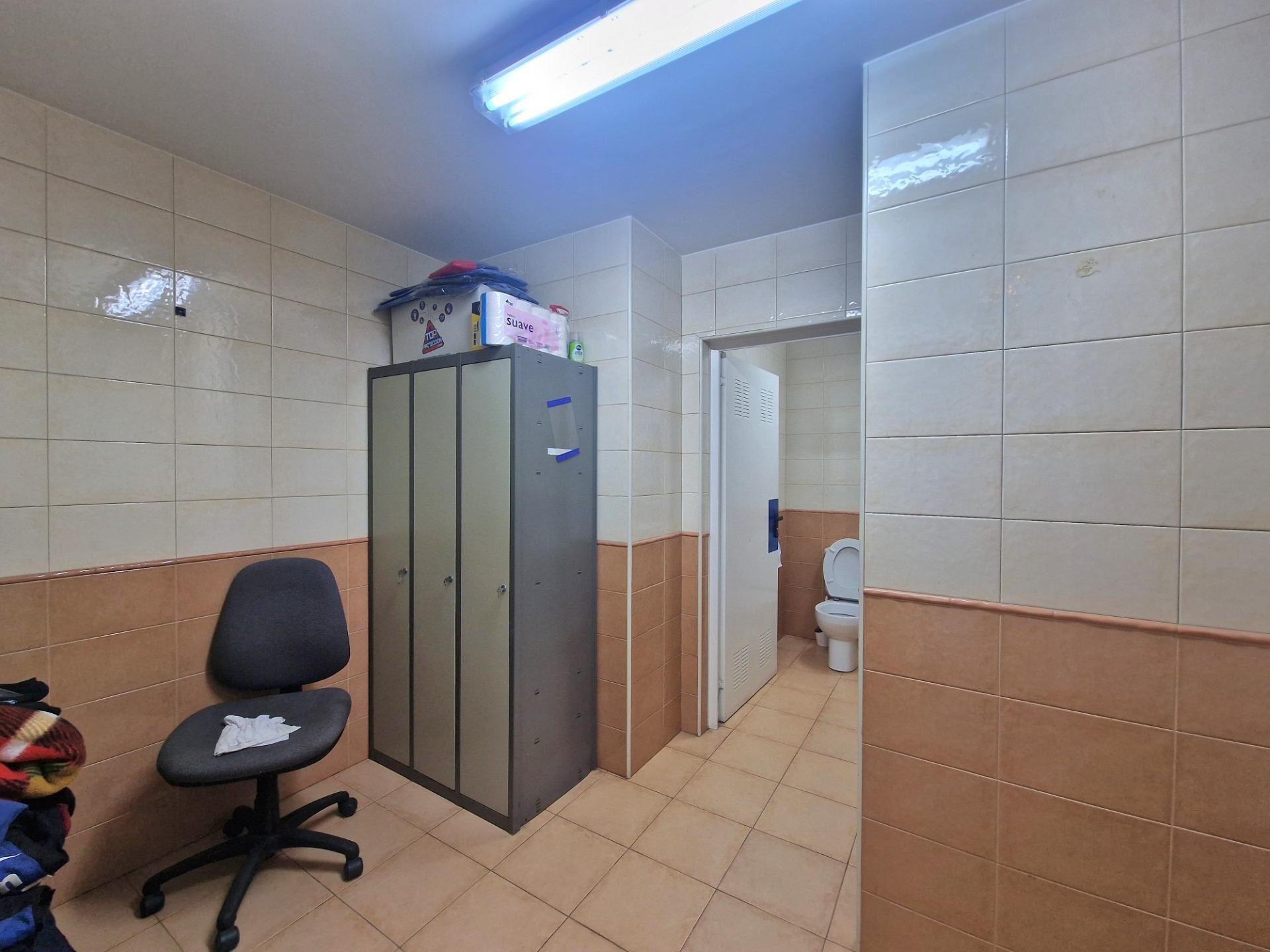 Naves-Venta-Roda de BarÃ -1868146-Foto-10