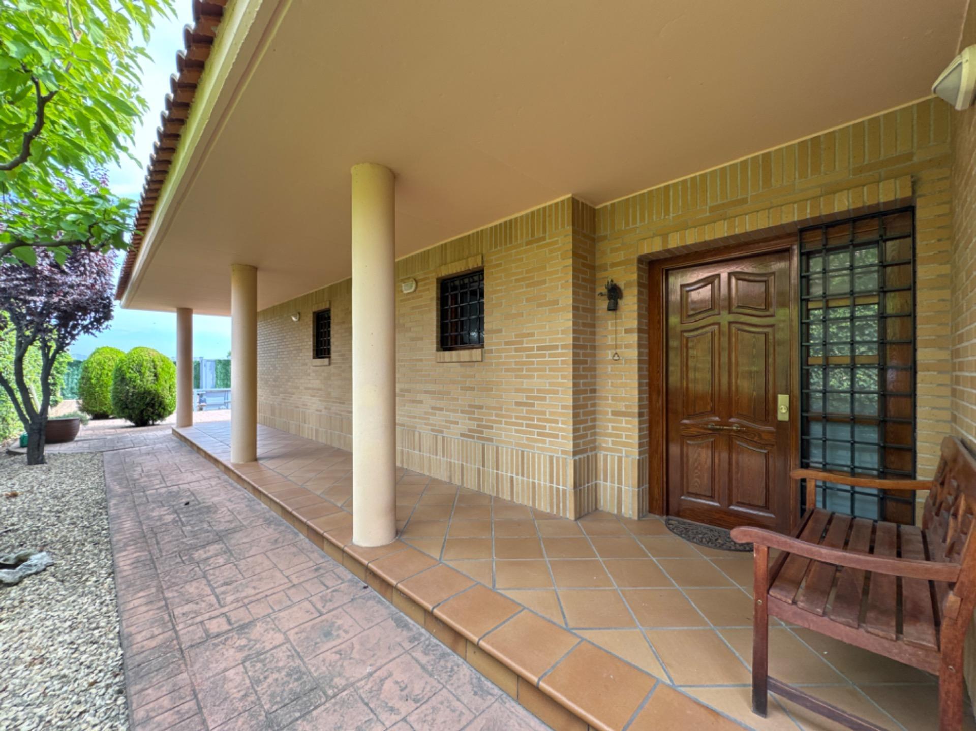 Se vende Chalet Independiente en Calatayud