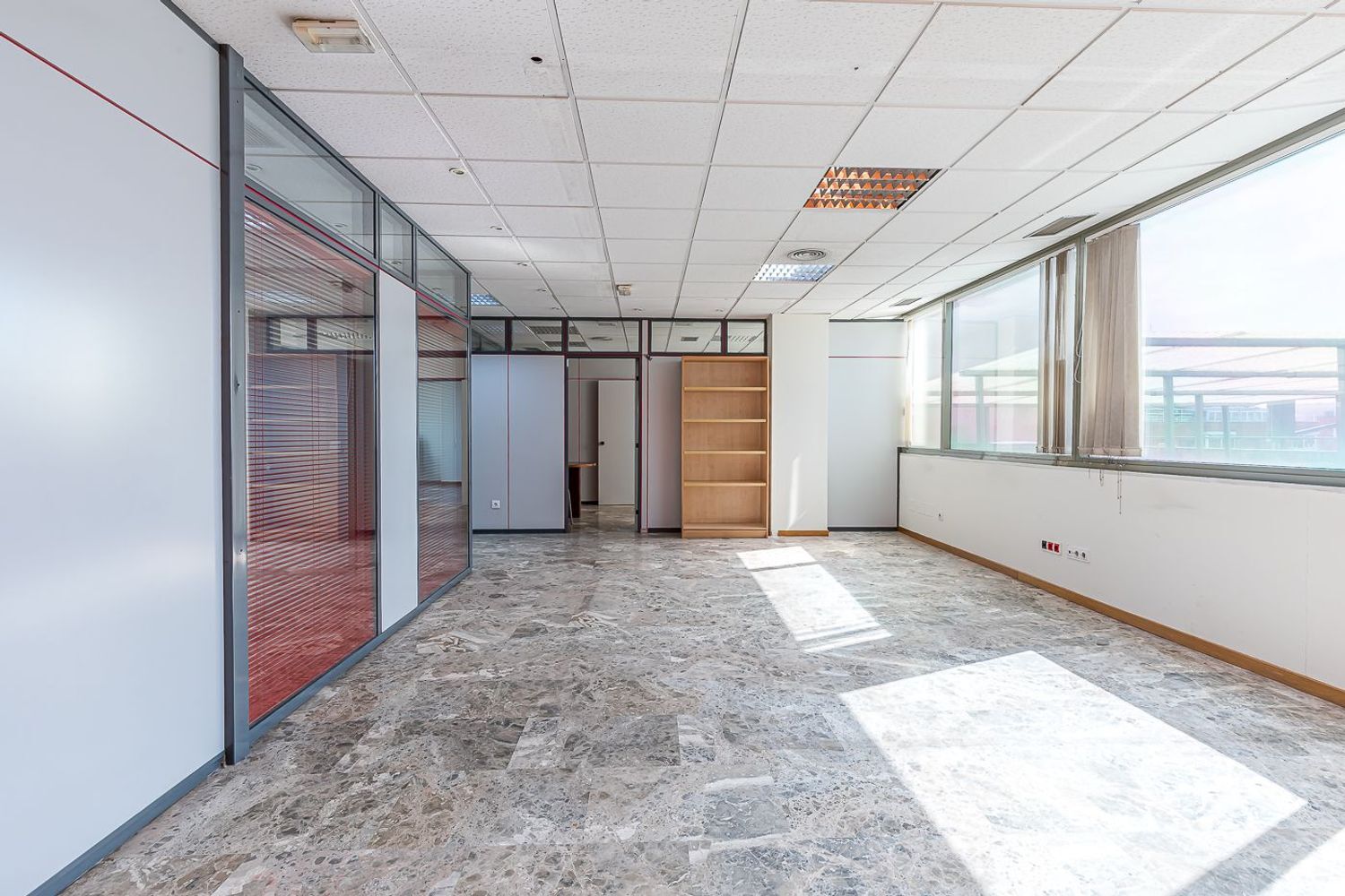 Oficinas-Venta-Madrid-1839809-Foto-2