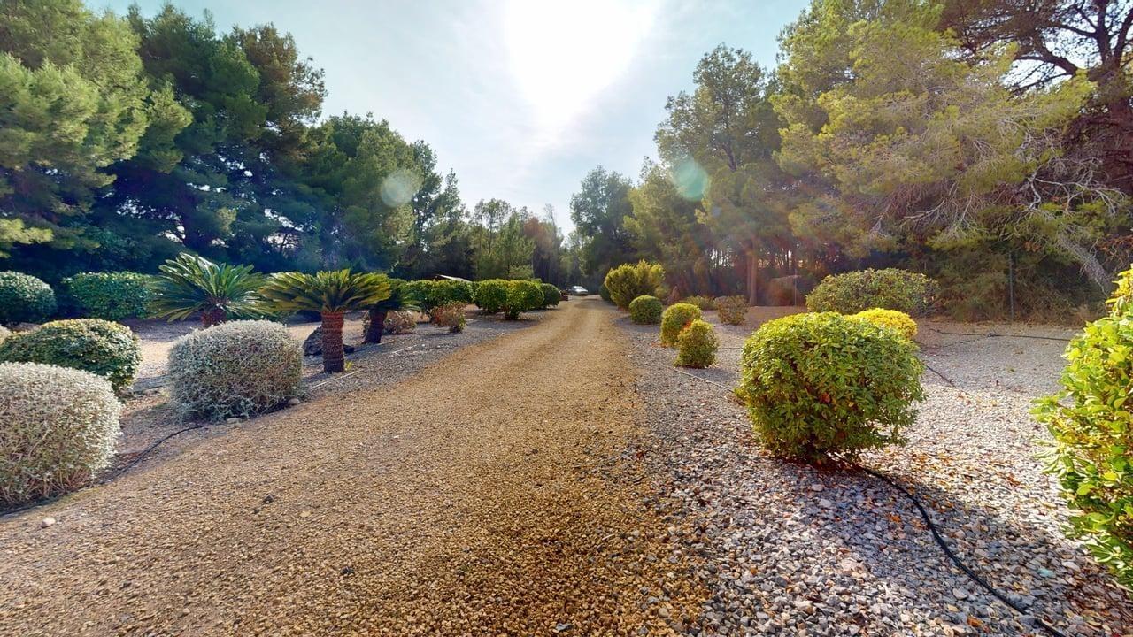 Finca con apartamento independiente ? a solo 10 minutos del mar en Alfaz del Pi