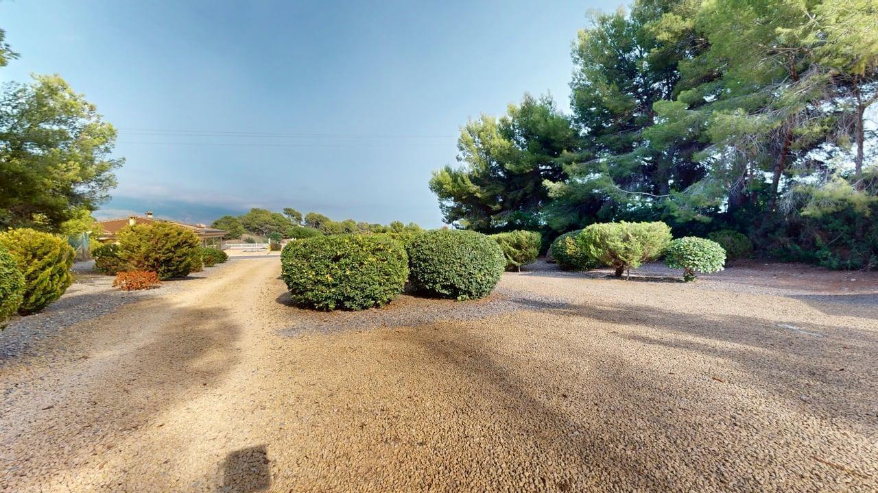 Finca con apartamento independiente ? a solo 10 minutos del mar en Alfaz del Pi