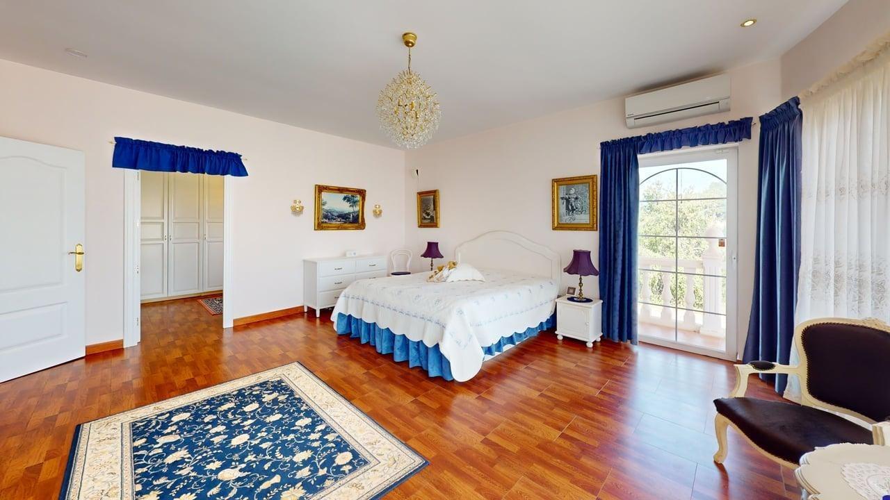 Finca con apartamento independiente ? a solo 10 minutos del mar en Alfaz del Pi