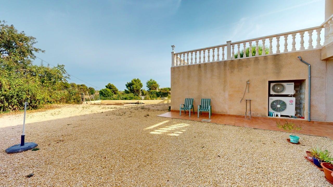 Finca con apartamento independiente ? a solo 10 minutos del mar en Alfaz del Pi