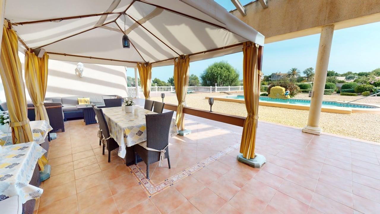 Finca con apartamento independiente ? a solo 10 minutos del mar en Alfaz del Pi
