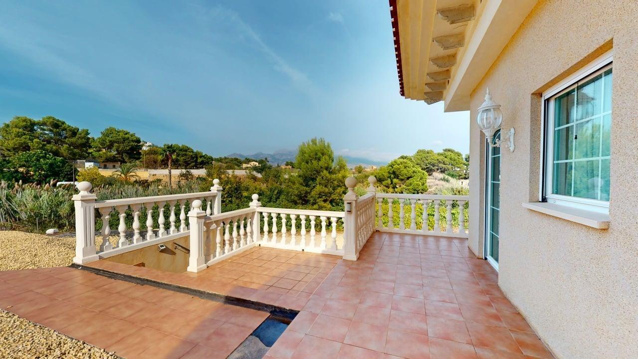 Finca con apartamento independiente ? a solo 10 minutos del mar en Alfaz del Pi