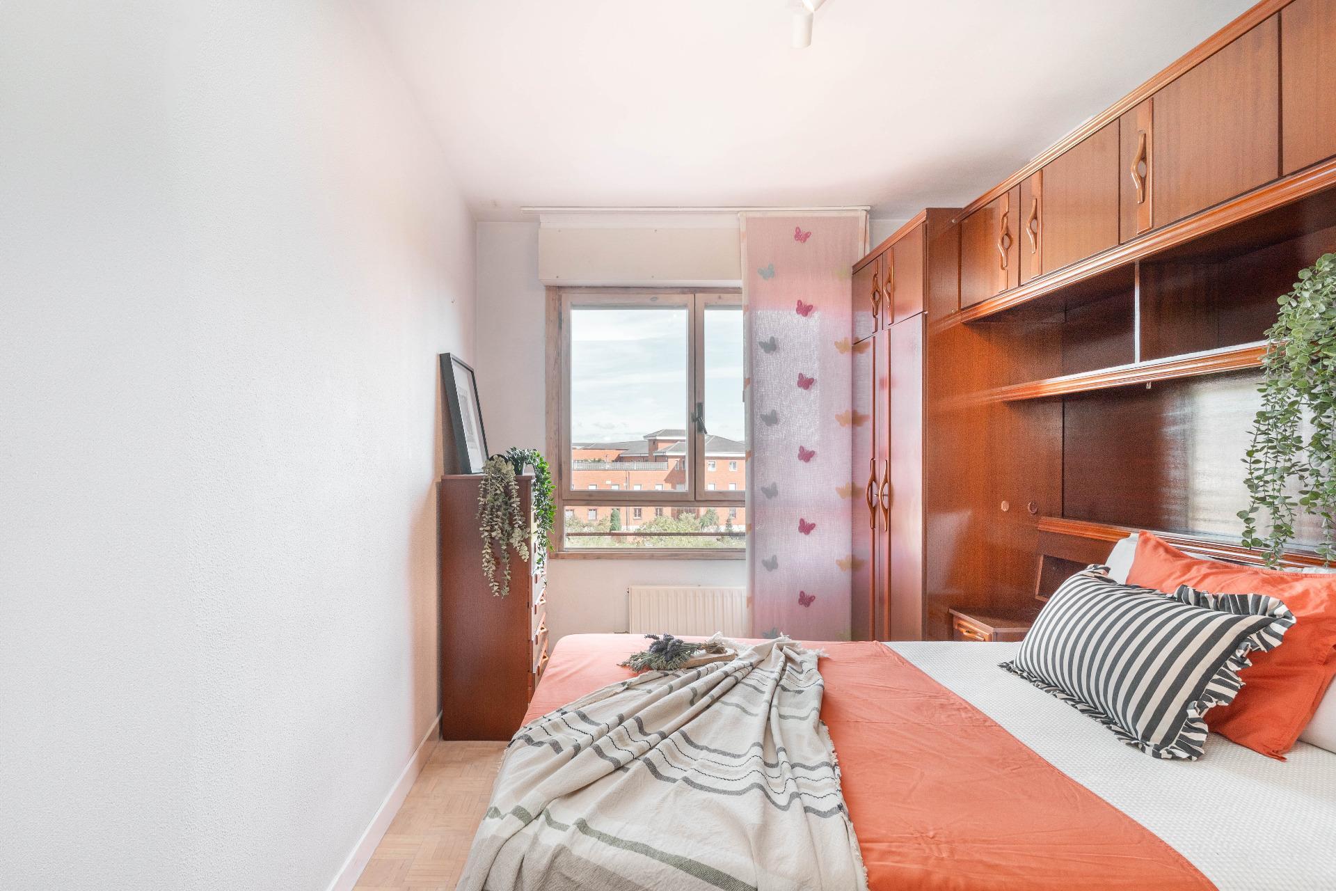 Pisos-Venta-Oviedo-1884298-Foto-2