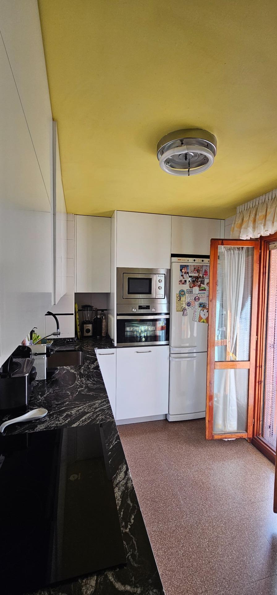 Villa in La Almunia de Doña Godina